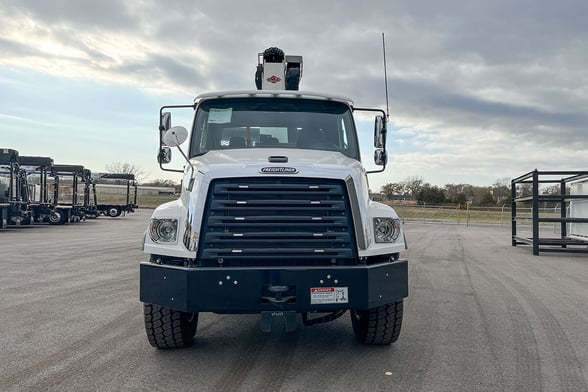 New IMT 42684 on New Freightliner 114SD Plus