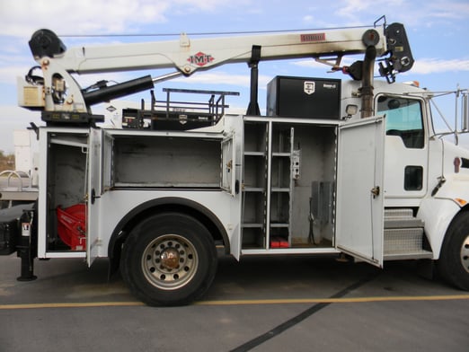 Used 2018 IMT 10000-30 Dominator III 11' service body on Used 2018 Kenworth T370
