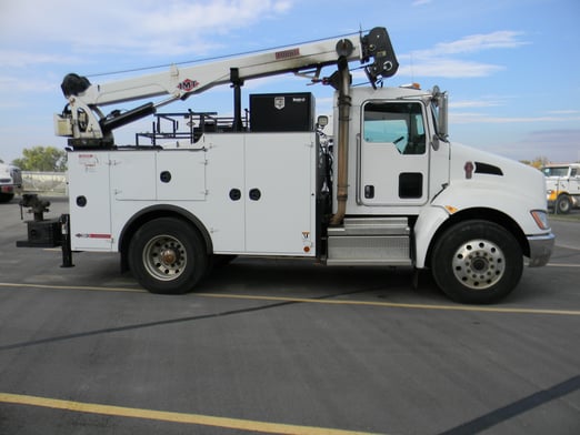 Used 2018 IMT 10000-30 Dominator III 11' service body on Used 2018 Kenworth T370