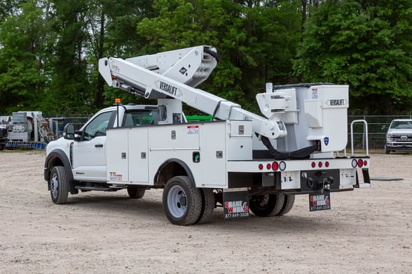 New Versalift VST-40-I on New Ford F-550
