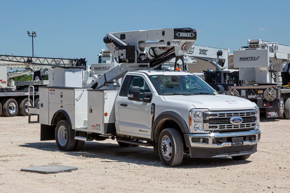 New Versalift VST-40-I on New Ford F-550