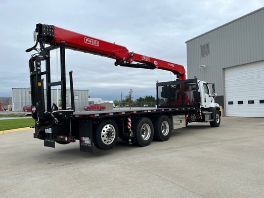 New Fassi F425SE.04 on New Freightliner 114SD+