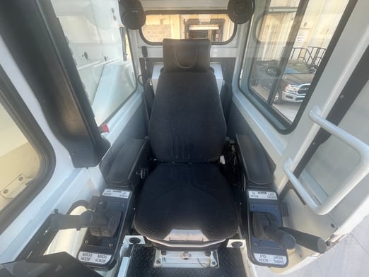 Used 2019 Elliott 45142 on Used 2019 Peterbilt 367