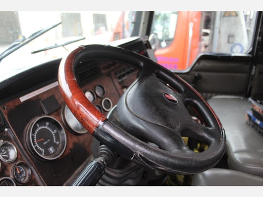 Used 2006 Cormach 30000 WB65 on Used 2006 Kenworth T800