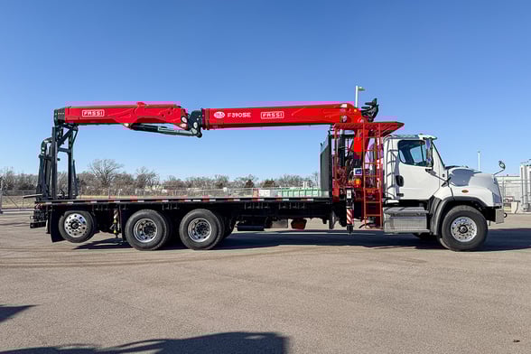 New Fassi F390SE.24 TSRC on New Freightliner 114SD Plus