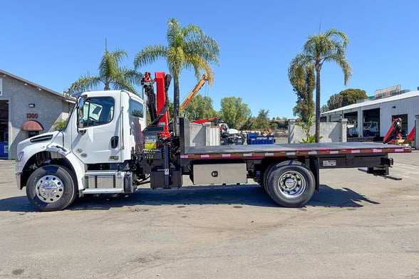 New Palfinger PK 9.501 SLD 5 B on New Freightliner M2 106