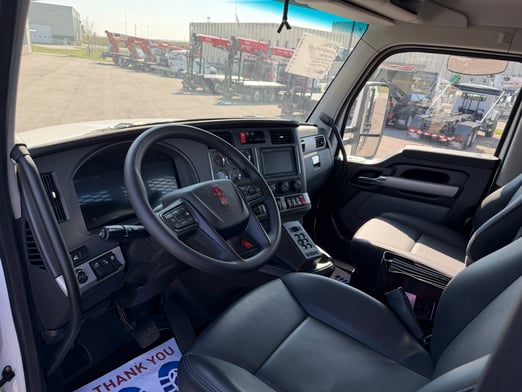 New Cormach 28200 E6 A.S.C. on New Kenworth T880