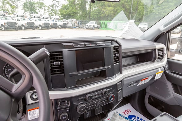 New Versalift VST-40-I on New Ford F-550