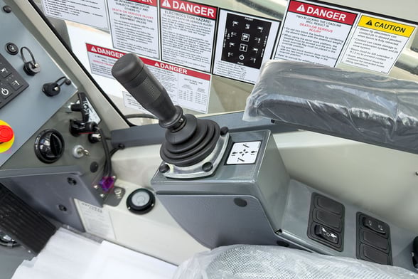 New National NBT55L on New Peterbilt 567