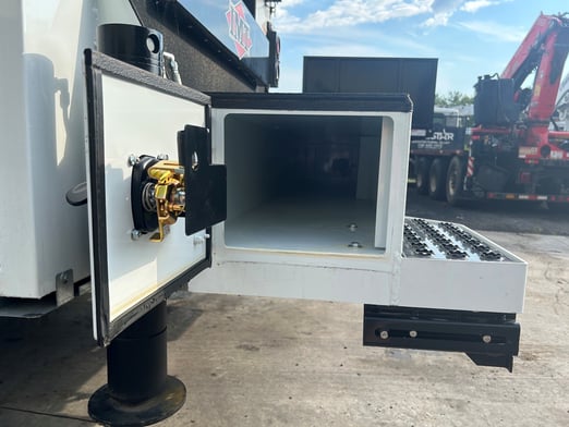 New IMT 12000 Dominator III Service body on New Peterbilt 536