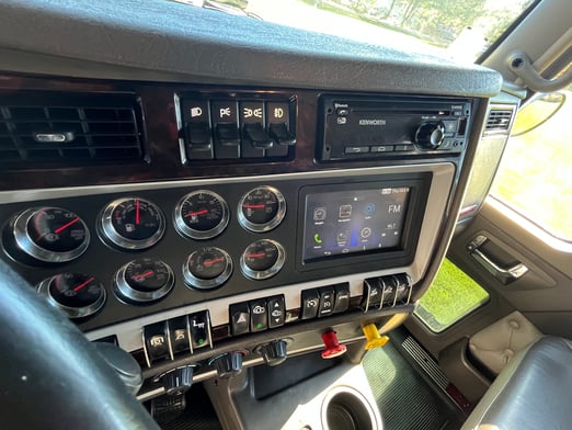 Used 2017 Fassi F2150RAL.2.28 xhe-dynamic on Used 2017 Kenworth T800