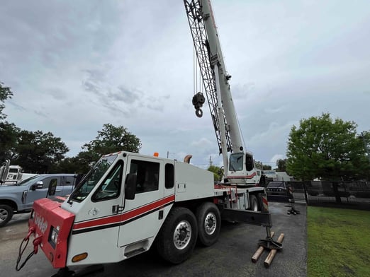 Used 2016 Link-Belt HTC-8675 Series II on Used 2016 Link-Belt Carrier Carrier