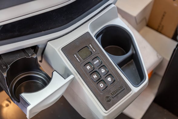 New National NBT55L on New Peterbilt 567