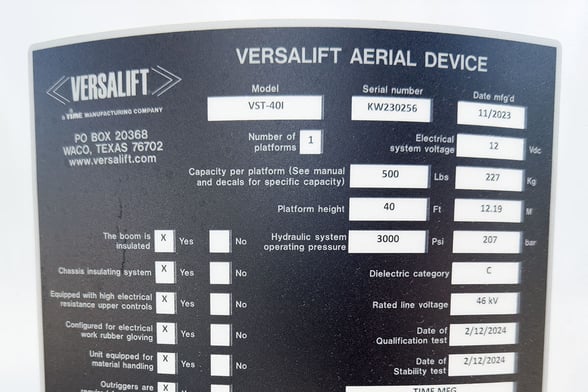 New Versalift VST-40-MHI on New International CV515
