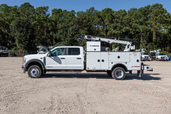 New IMT 7500-22 Dominator I Service body on New Ford F-550
