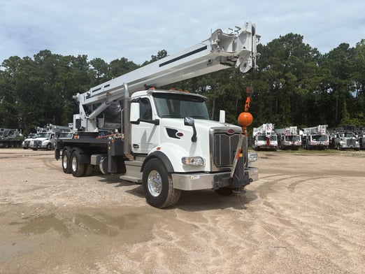 Used 2023 Manitex 30112S on Used 2023 Peterbilt 567