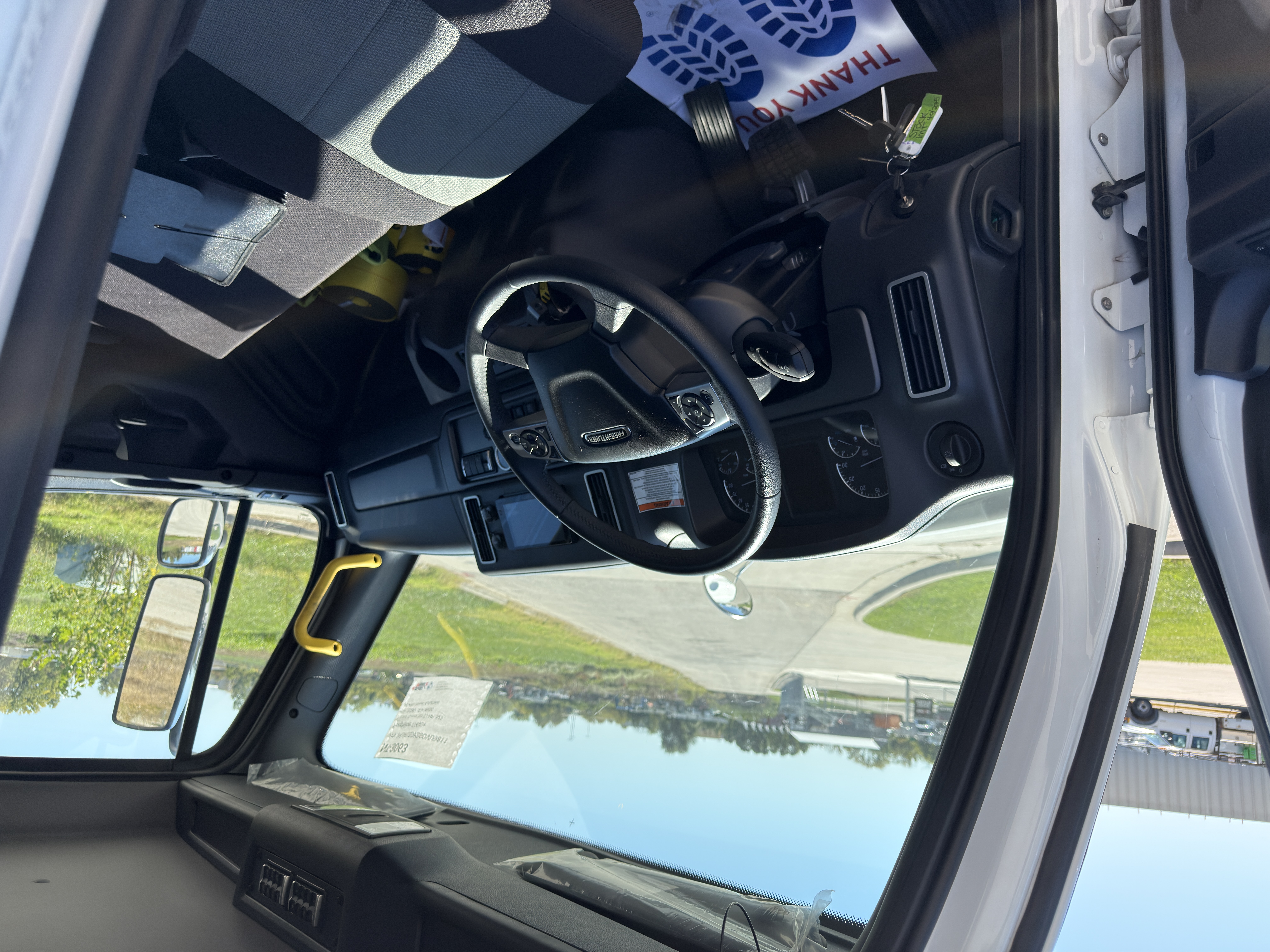 New IMT 40/275 on New Freightliner 114SD Plus