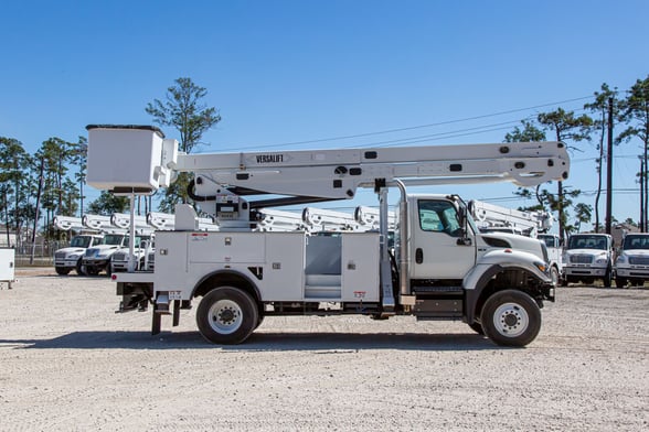 New Versalift VN-555-MHI on New International HV507