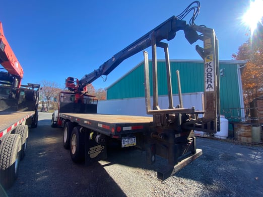 Used 2006 Prentice Telstik TS-33 on Used 2006 Western Star 4700SB