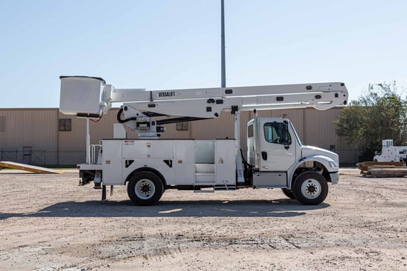 New Versalift VN-555-MHI on New Freightliner M2 106