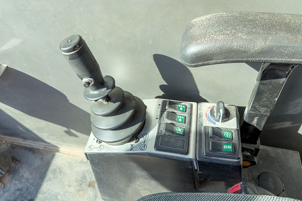 Used 2019 Link-Belt HTC 8660