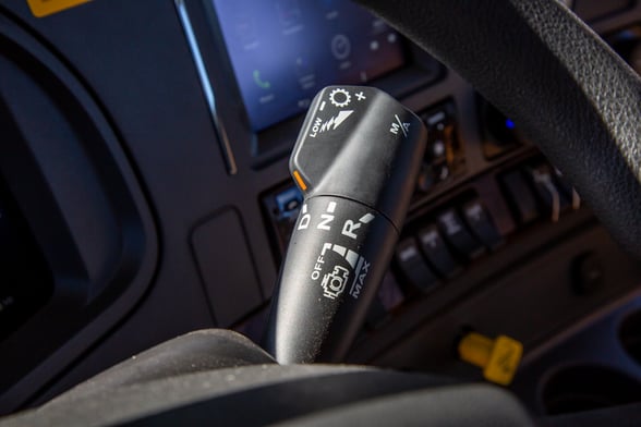 New Manitex 40124SHL on New Kenworth T880