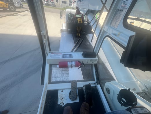 Used 2019 Elliott 45142 on Used 2019 Peterbilt 367