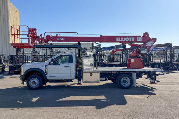 New Elliott L50R on New Ford F-550