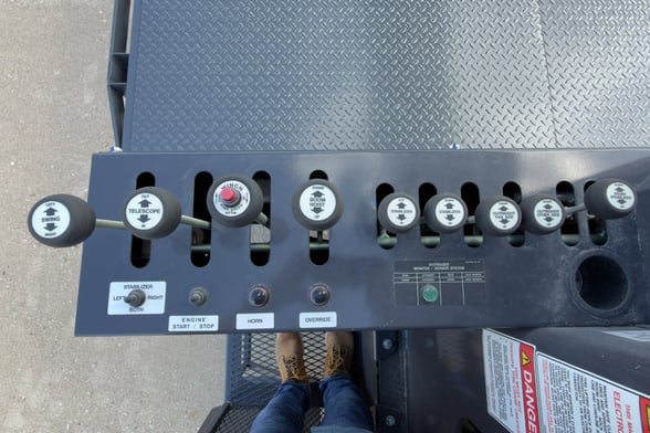 New Manitex 30102C on New Kenworth T480