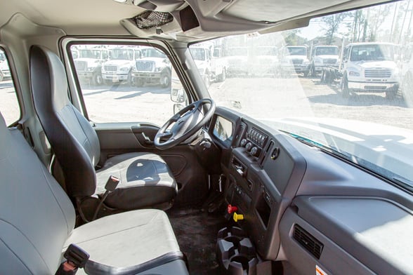 New Versalift VN-555-MHI on New International HV507