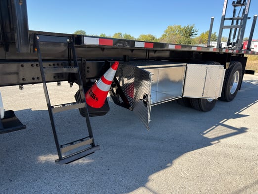 New IMT 16000 Series III on New Freightliner 114SD Plus