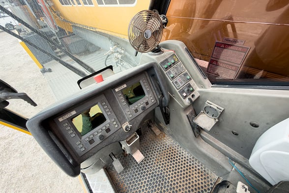 Used 2012 Grove GMK5225 on Used 2012 Grove Carrier Carrier