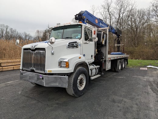 Used 2015 PM PL 74 S on Used 2015 Western Star 4700SB