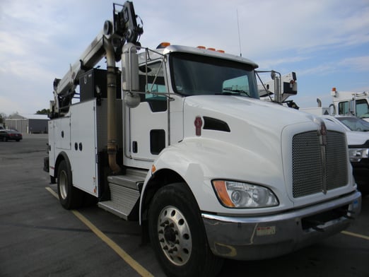 Used 2018 IMT 10000-30 Dominator III 11' service body on Used 2018 Kenworth T370