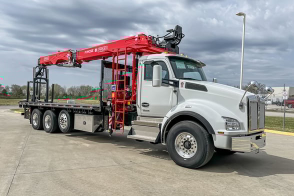 New Fassi F390SE.24 on New Kenworth T880
