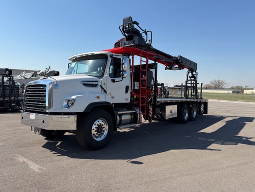 New Fassi F390SE.24 TSRC on New Freightliner 114SD Plus