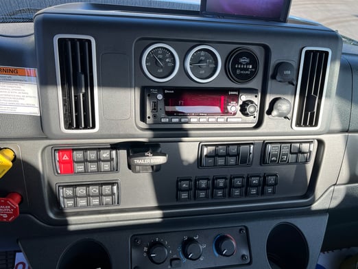 New IMT 42684 on New Freightliner 114SD Plus