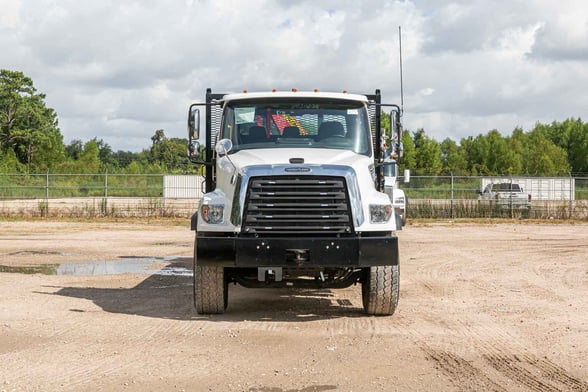 New Palfinger PK 33002 EH C on New Freightliner 114SD+