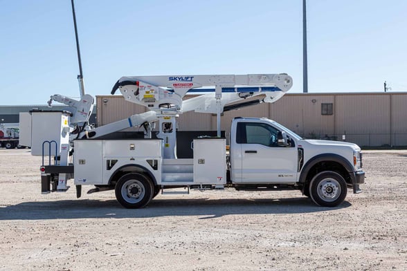 New Skylift SBA47I-MH on New Ford F-550