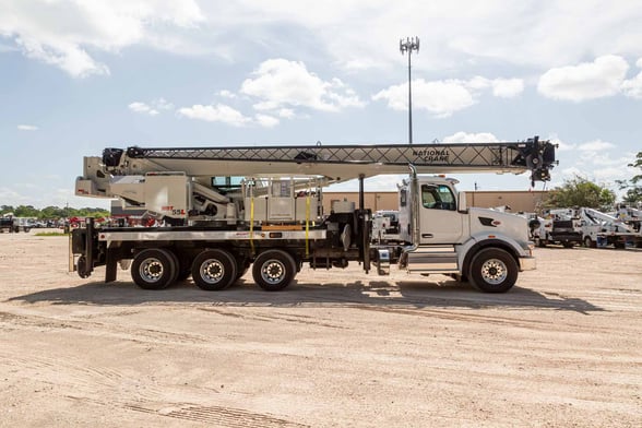New National NBT55L on New Peterbilt 567