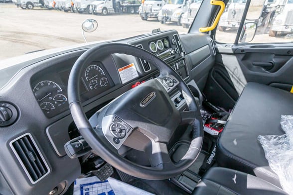 New Palfinger PK 33002 EH C on New Freightliner 114SD+