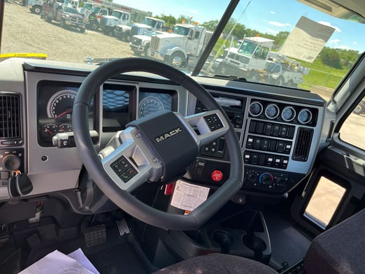 New Cormach 34000 E6F64 A.S.C. Plus on New Mack Granite 64FR