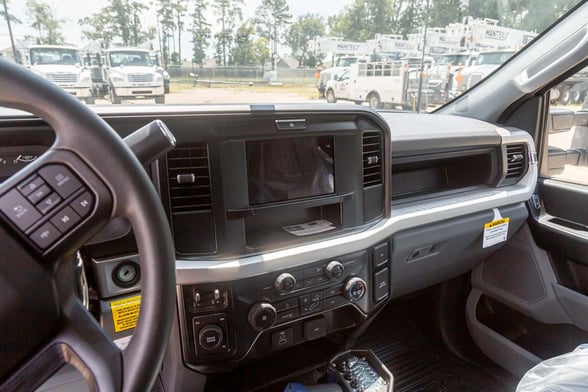 New Stellar 8630 with TMAX 1-11 aluminum body on New Ford F-550
