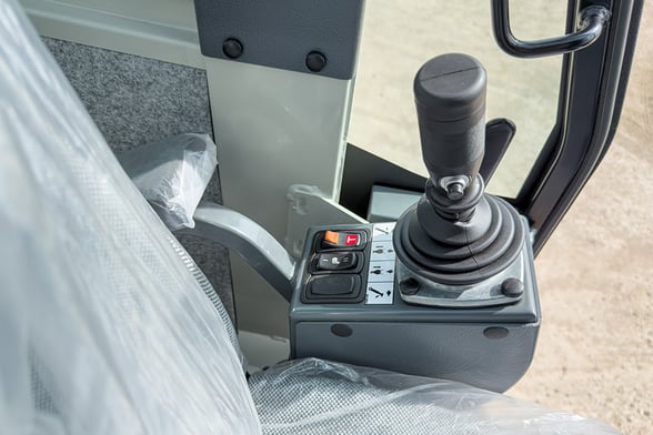 New National NBT60XL on New Peterbilt 567