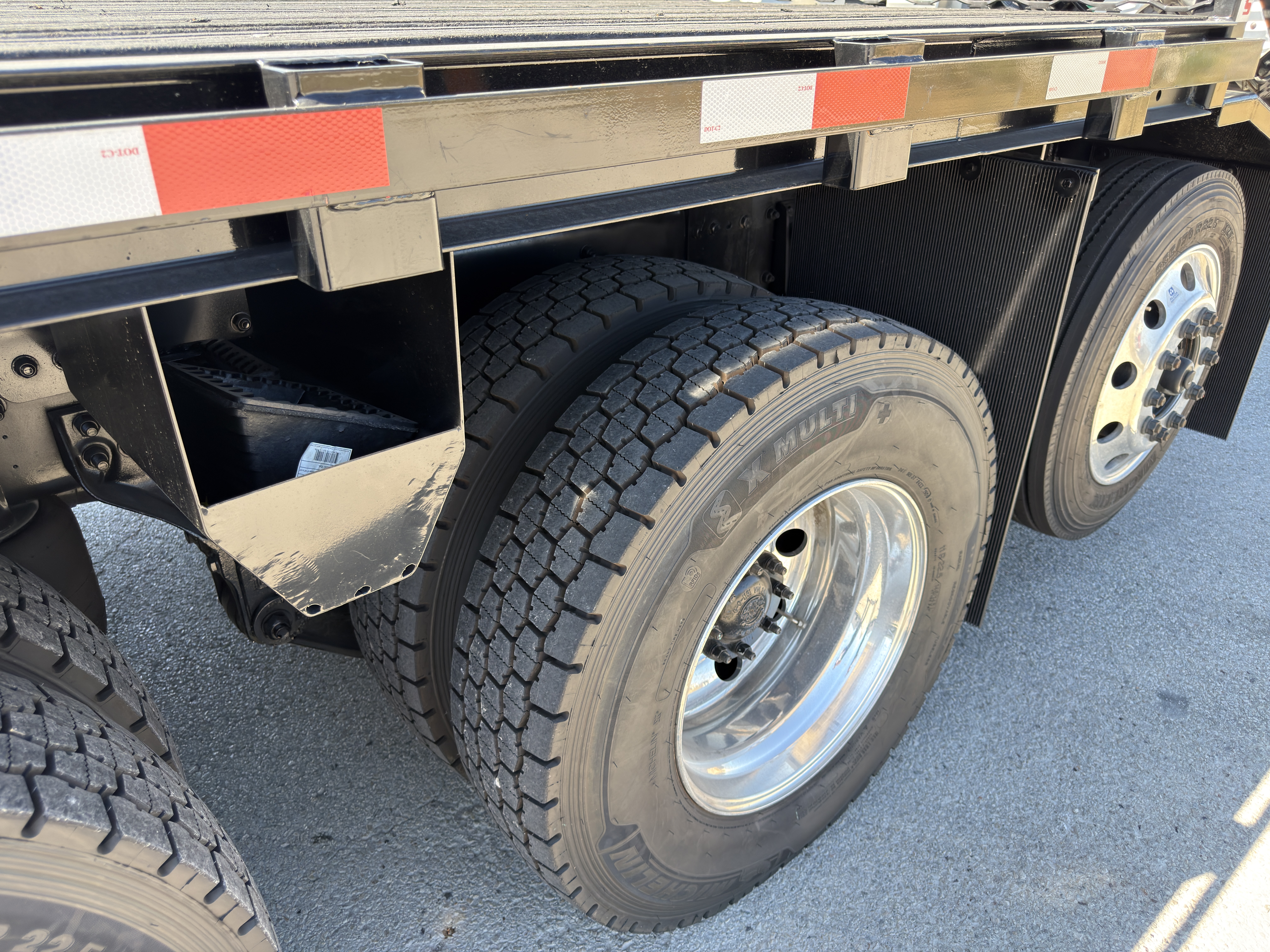 New IMT 40/275 on New Freightliner 114SD Plus
