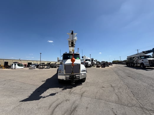 New Manitex 40124SHL SWB on New Kenworth T880