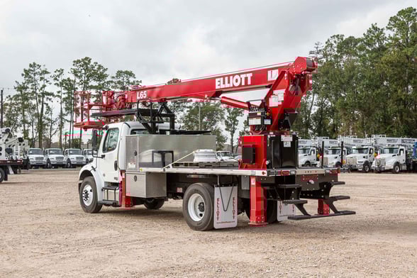 New Elliott L65R HiReach on New Freightliner M2 106 Plus