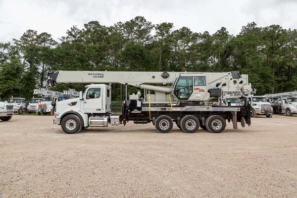 New National NBT55L on New Peterbilt 567