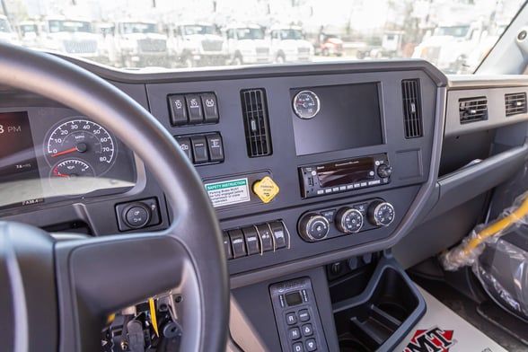 New IMT 12000 Dominator III Service body on New Peterbilt 537