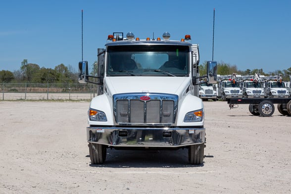 New IMT 12000 Dominator III Service body on New Peterbilt 537